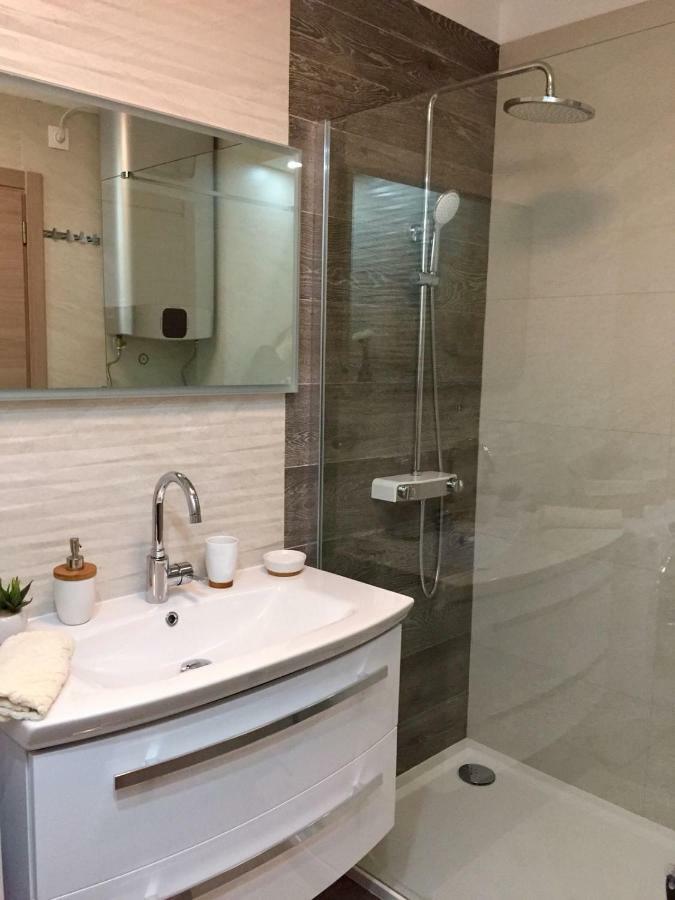 Sunset Apartment With A Private Yard At Medulin Riviera Ngoại thất bức ảnh